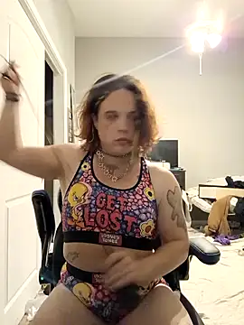 Snapshot of Kiami_Noara chatting on September 11, 2025, 12:55 am Kiami Noara online show from September 11, 2025, 12:55 am