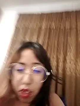 Snapshot of YukiRam chatting on February 11, 2026, 3:44 am YukiRam online show from February 11, 2026, 3:44 am