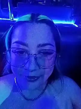 Dulcedeanis online show from October 28, 2025, 2:26 am