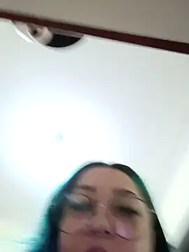 Dulcedeanis online show from April 9, 2026, 6:52 am