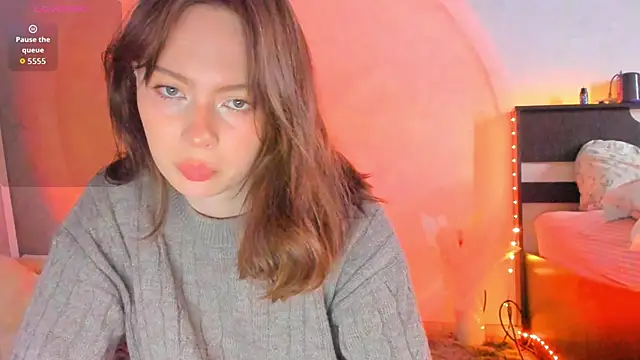 LolaMeddisson online show from May 13, 2026, 1:36 am