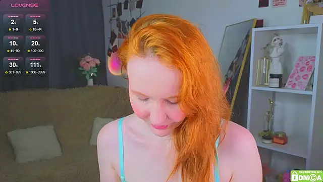 JoyceJones online show from October 21, 2025, 7:14 pm