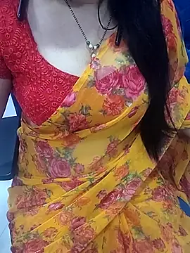 Anuforyou19 online show from November 3, 2025, 4:41 pm