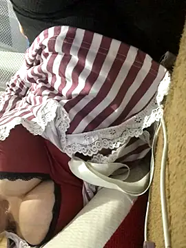 AlevNaz online show from November 22, 2025, 8:19 pm