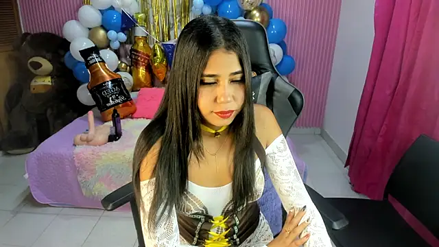 Mindy 19 online show from September 28, 2025, 10:42 am