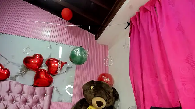 Mindy 19 online show from March 23, 2026, 11:03 am