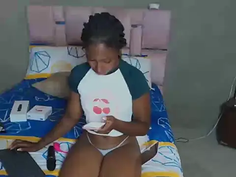 Snapshot of britanyxxs chatting on November 10, 2025, 2:16 pm britanyxxs online show from November 10, 2025, 2:16 pm