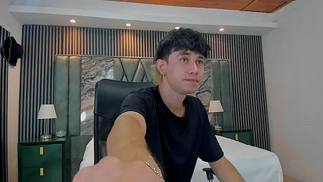 Michael blue online show from October 24, 2025, 2:35 pm