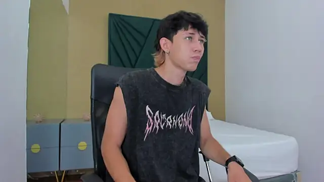 Michael blue online show from December 18, 2025, 12:00 pm