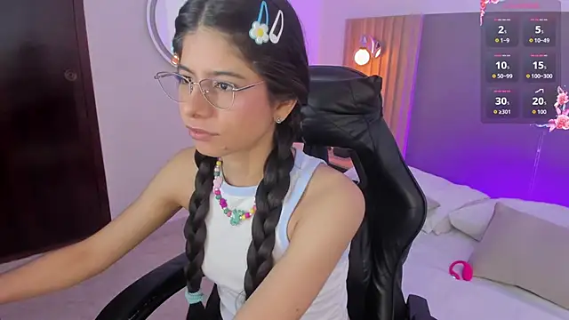 Snapshot of carlina_15 chatting on June 19, 2026, 12:42 pm carlina 15 online show from June 19, 2026, 12:42 pm
