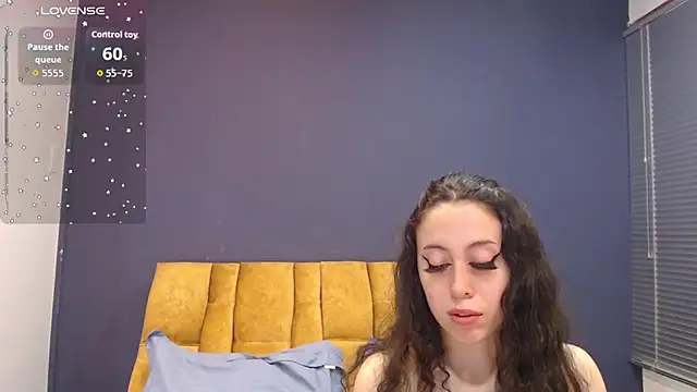 Snapshot of KendraaSimons chatting on November 1, 2025, 5:15 pm KendraaSimons online show from November 1, 2025, 5:15 pm