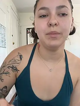 babykalirose online show from April 17, 2026, 1:47 pm