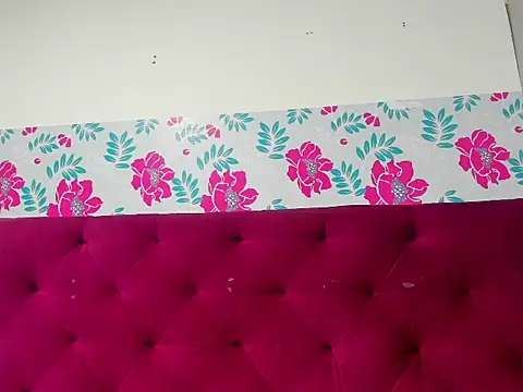 Snapshot of SandyThorner chatting on November 19, 2025, 5:24 pm SandyThorner online show from November 19, 2025, 5:24 pm