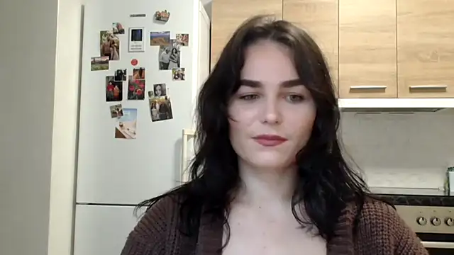 Silviaa a online show from October 19, 2025, 6:41 pm