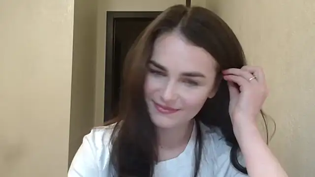 Silviaa a online show from April 8, 2026, 6:52 pm