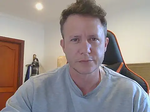 TroyDieselXXX online show from November 5, 2025, 4:12 am