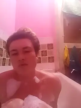 Snapshot of MoonIrene chatting on October 25, 2025, 5:40 pm MoonIrene online show from October 25, 2025, 5:40 pm