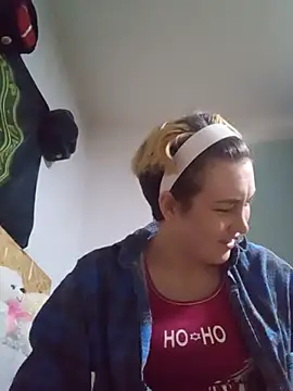 Snapshot of MoonIrene chatting on October 27, 2025, 3:05 pm MoonIrene online show from October 27, 2025, 3:05 pm