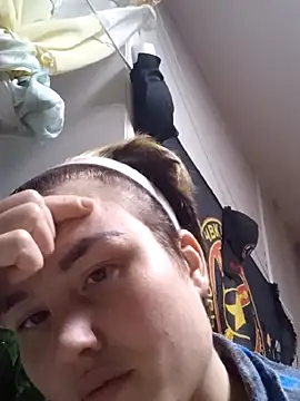 Snapshot of MoonIrene chatting on October 28, 2025, 5:15 pm MoonIrene online show from October 28, 2025, 5:15 pm