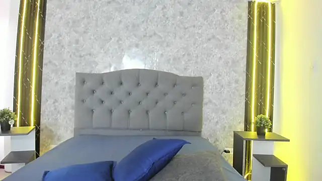 GiannaSlimJB online show from February 18, 2026, 6:59 pm