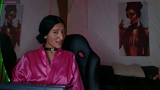 Snapshot of Scaarlettfox chatting on November 10, 2025, 7:35 pm Scaarlettfox online show from November 10, 2025, 7:35 pm