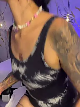 Snapshot of Scaarlettfox chatting on February 14, 2026, 7:32 pm Scaarlettfox online show from February 14, 2026, 7:32 pm