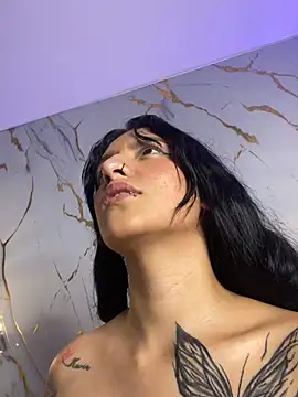 Scaarlettfox online show from April 16, 2026, 9:39 pm