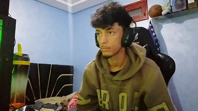 Snapshot of Dark_DesireX chatting on February 19, 2026, 1:01 am Dark DesireX online show from February 19, 2026, 1:01 am