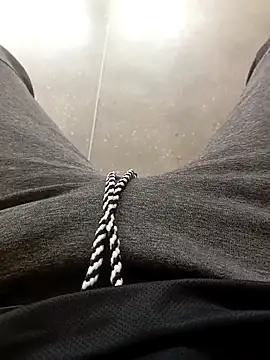 pauzudao 12 online show from March 11, 2026, 10:21 am