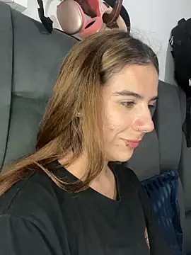 AllieYourGirl online show from November 12, 2025, 11:25 pm