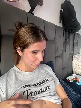 AllieYourGirl online show from November 28, 2025, 9:28 pm