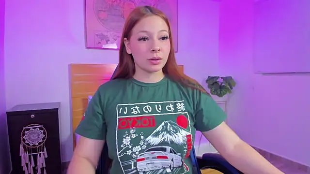 kitty sweeety  online show from April 17, 2026, 7:39 pm