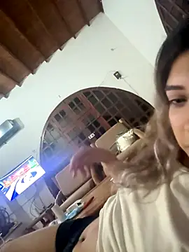 Snapshot of Kardashian12 chatting on November 2, 2025, 12:57 am Kardashian12 online show from November 2, 2025, 12:57 am