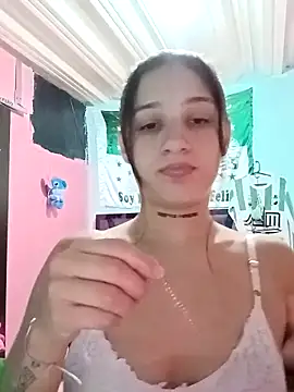 Arii collins1 online show from September 24, 2025, 5:38 pm