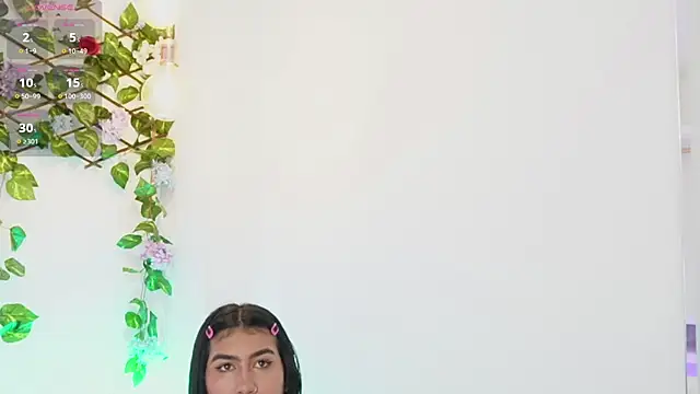 Snapshot of saraBow chatting on September 23, 2025, 6:00 pm saraBow online show from September 23, 2025, 6:00 pm