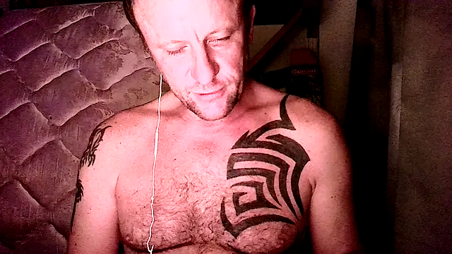 Yournaughty online show from July 19, 2026, 5:22 am