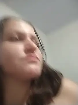Vanessinhadappkrosa online show from June 23, 2026, 1:03 am