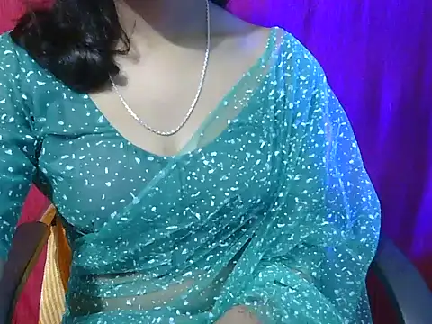 Snapshot of lovely_soniya chatting on May 2, 2026, 4:17 am lovely soniya online show from May 2, 2026, 4:17 am