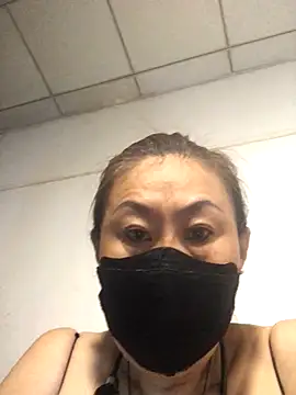 Loer558 online show from November 7, 2025, 12:10 am