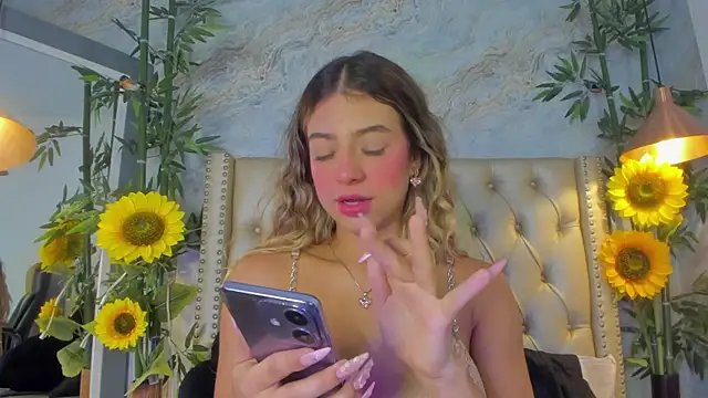 LittleeJaz online show from November 14, 2025, 11:31 am