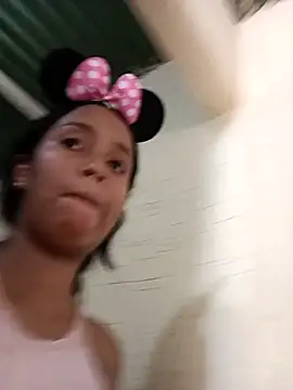 Fernanda30 online show from February 4, 2026, 6:03 pm