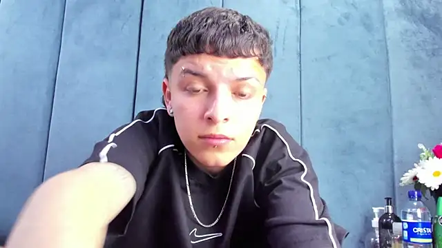 Megan Thompson  online show from February 18, 2026, 2:18 am