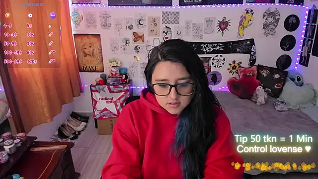 Cherry blush  online show from April 10, 2026, 9:41 pm