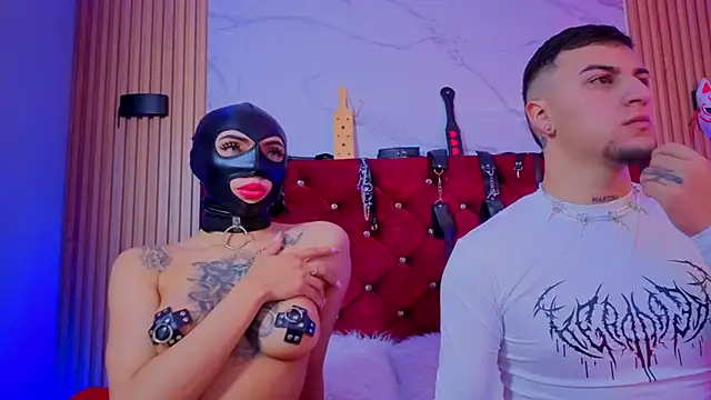 Snapshot of Mia-and-tony chatting on October 4, 2025, 5:16 am Mia-and-tony online show from October 4, 2025, 5:16 am