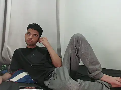 camillo beischel  online show from September 25, 2025, 6:22 pm