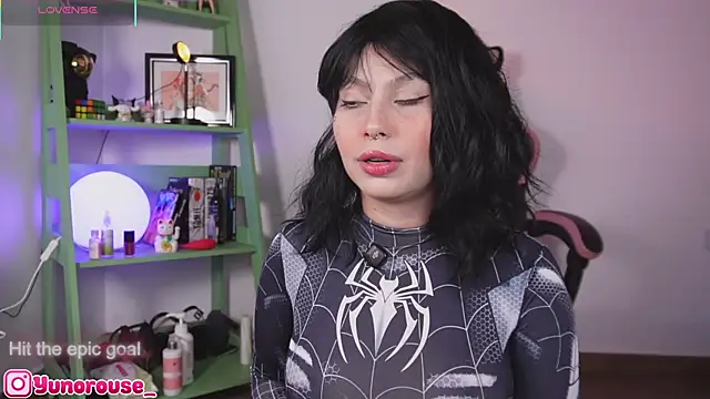 YunoRose  online show from October 28, 2025, 3:21 am