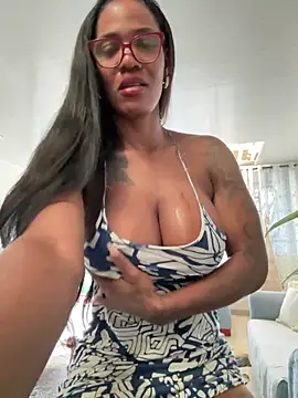 Bustykeyla online show from November 30, 2025, 3:05 pm