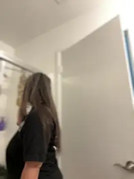 Alix Valentine online show from April 10, 2026, 5:17 pm