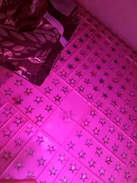 Villageanuty online show from October 16, 2025, 6:31 pm