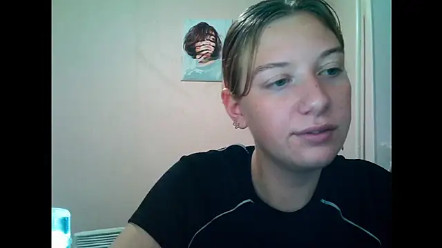 Snapshot of Lily_Ember chatting on September 21, 2025, 7:48 pm Lily Ember online show from September 21, 2025, 7:48 pm
